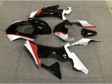 Aftermarket 2015-2019 Gloss Red Black and White Yamaha R1 Motorcycle Fairings